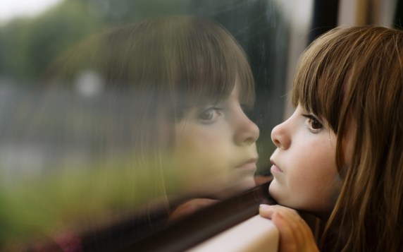 child-girl-self-reflection